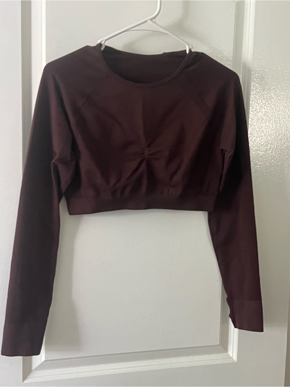 Cropped Large Long-Sleeve Ruched Front Work Out Top - Dark Brown